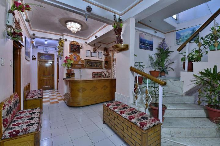 Kandāghāt Hotel Ashish Inn מראה חיצוני תמונה