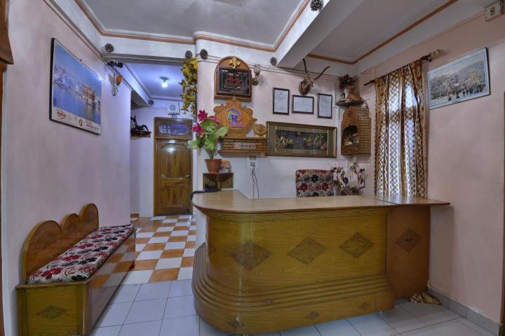 Kandāghāt Hotel Ashish Inn מראה חיצוני תמונה