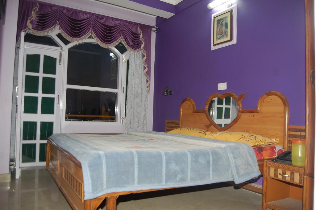Kandāghāt Hotel Ashish Inn חדר תמונה