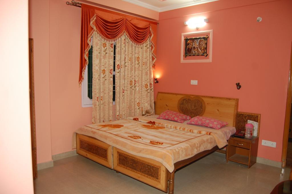Kandāghāt Hotel Ashish Inn חדר תמונה