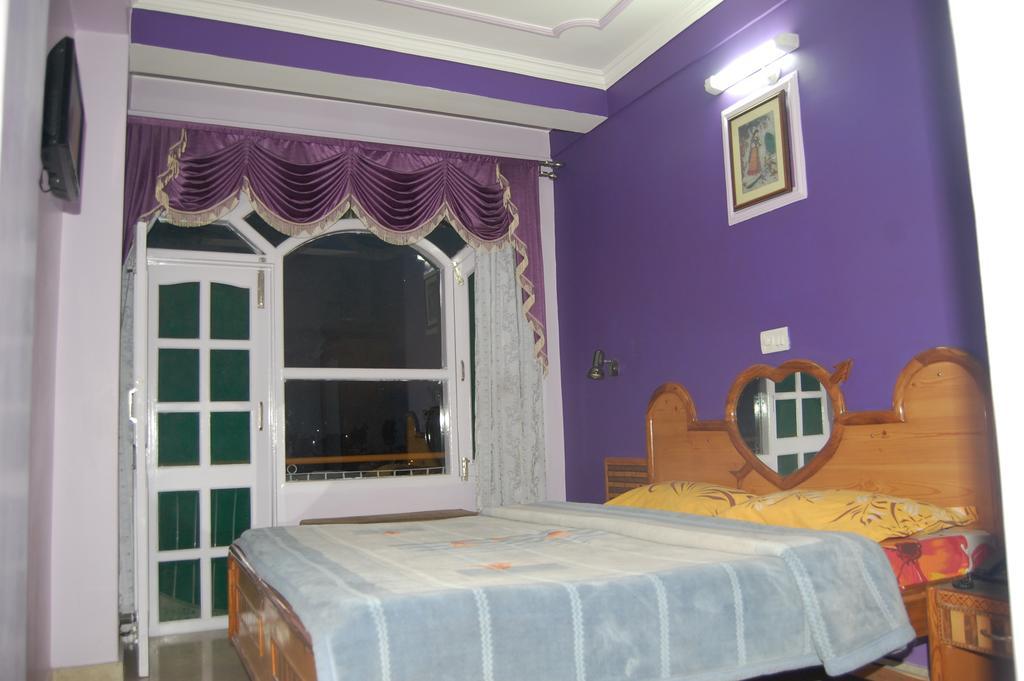 Kandāghāt Hotel Ashish Inn חדר תמונה