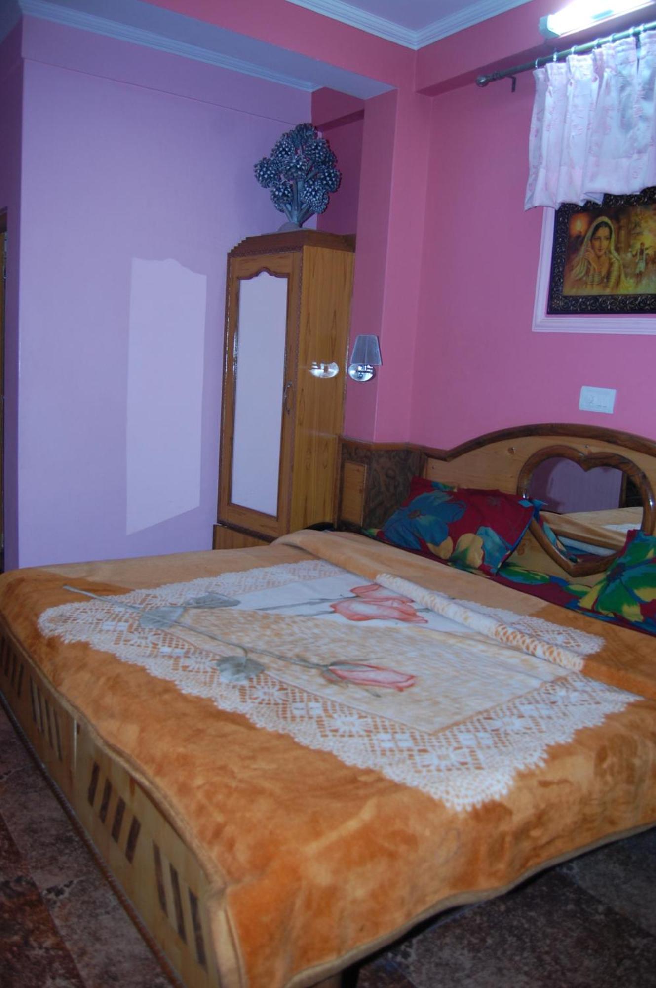 Kandāghāt Hotel Ashish Inn מראה חיצוני תמונה