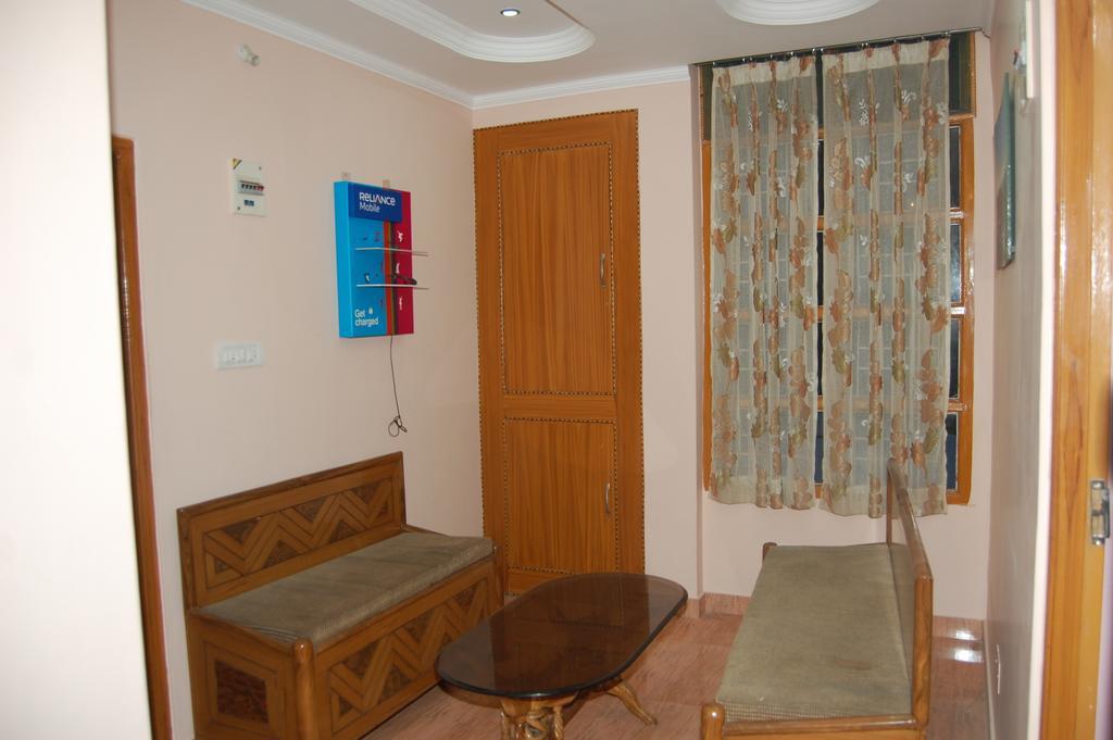 Kandāghāt Hotel Ashish Inn מראה חיצוני תמונה